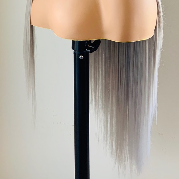 Very Pretty Long Straight Ombre Grey Oval Part Lace Front Wig - Picture 14 of 16